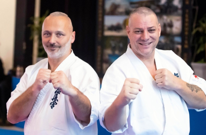 Két rendőr ütötte egymást